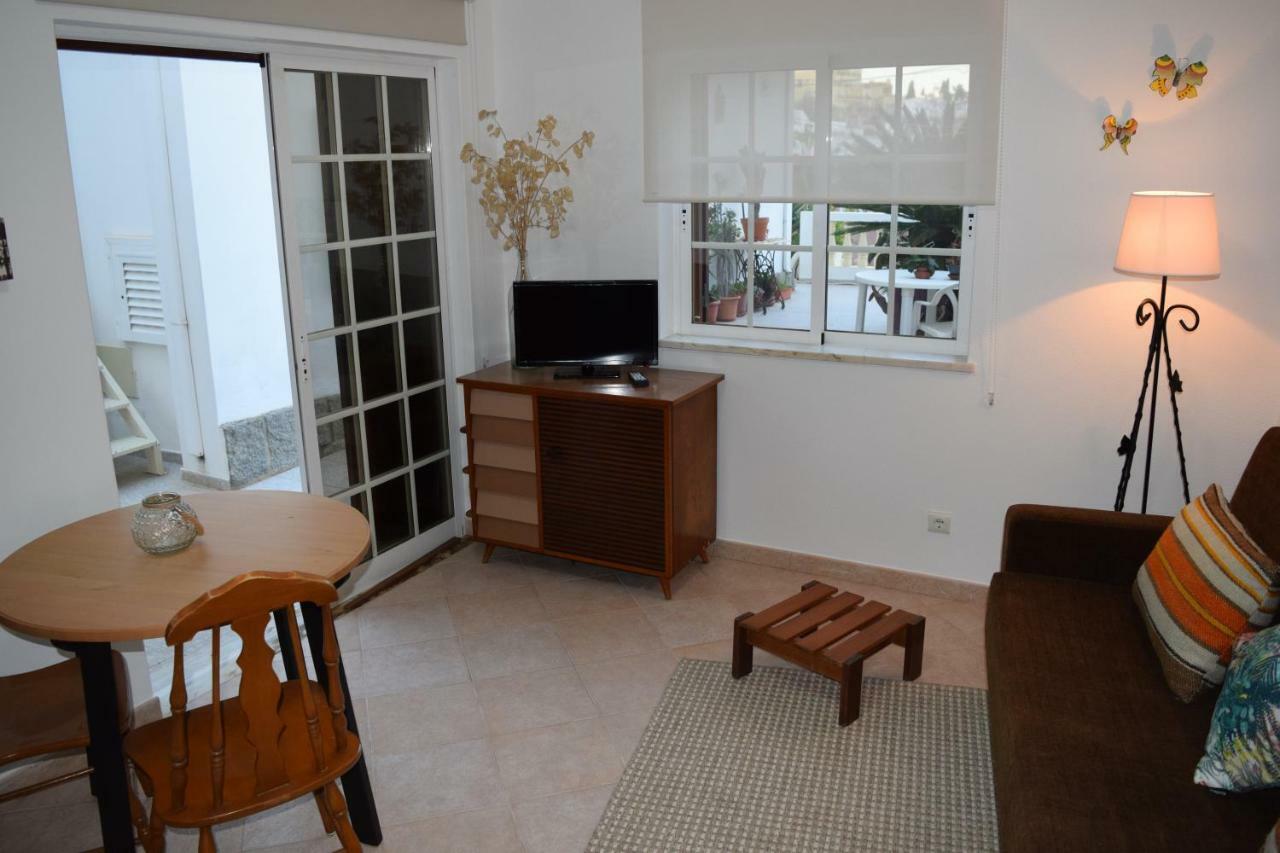 Casaduarte Courtyard Apartment Lagos Exterior photo